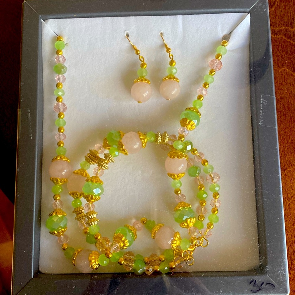 STUNNING earring and necklace set rose gold and green